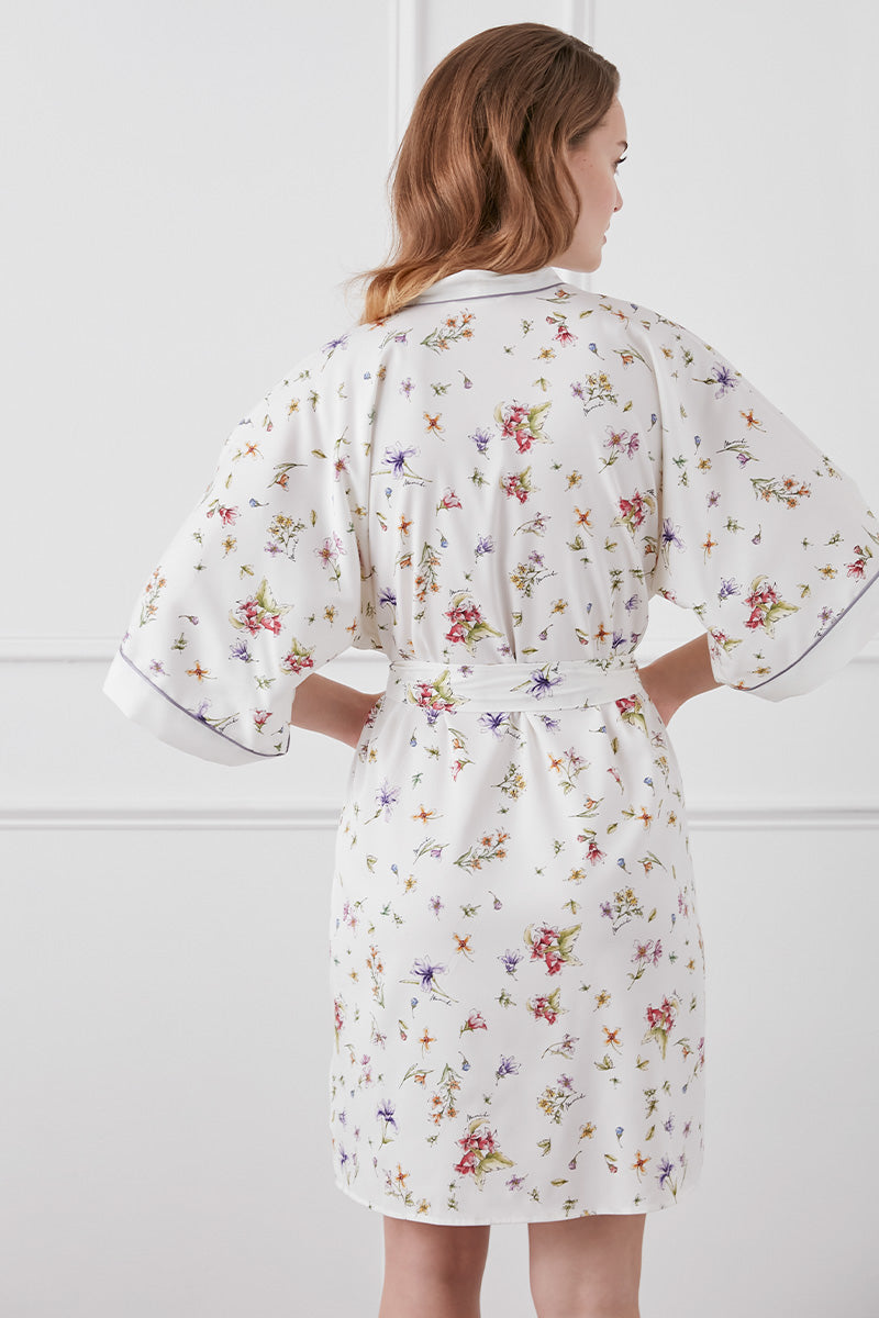 LRISETTE SILK SHORT KIMONO IN WHITE - CULT MIA