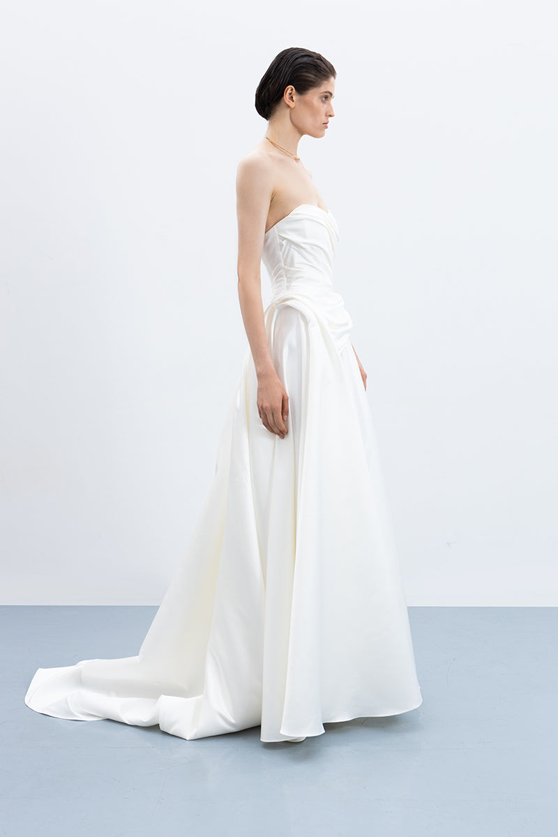 ANGEL GOWN IN OFF WHITE - CULT MIA