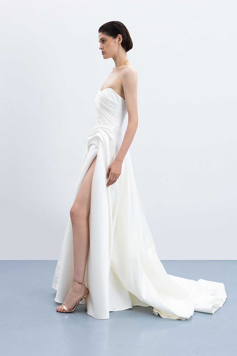ANGEL GOWN IN OFF WHITE - CULT MIA