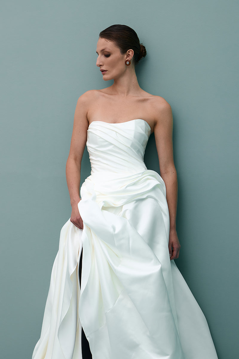 ANGEL GOWN IN OFF WHITE - CULT MIA