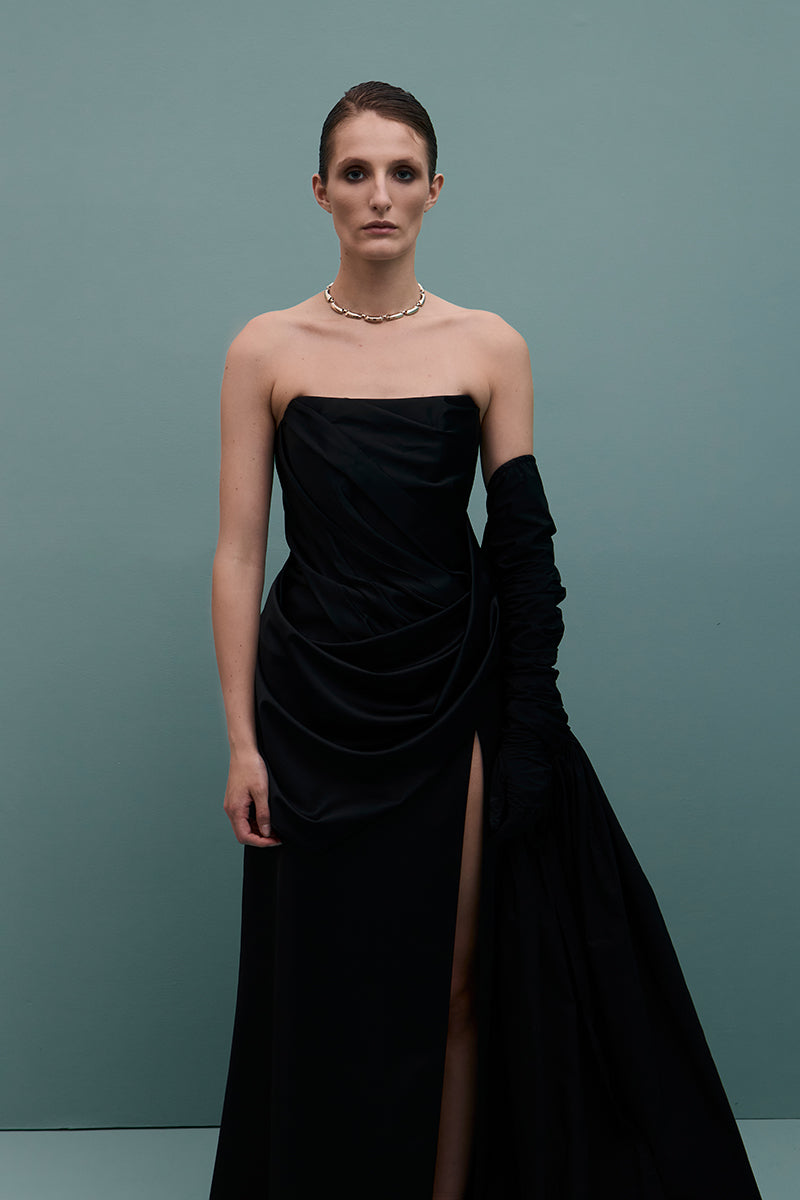 VIVID GOWN IN BLACK - CULT MIA