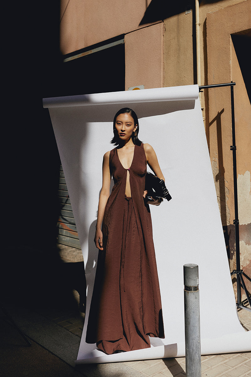 CHOCOLATE CUT-OUT MAXI SKIRT - CULT MIA