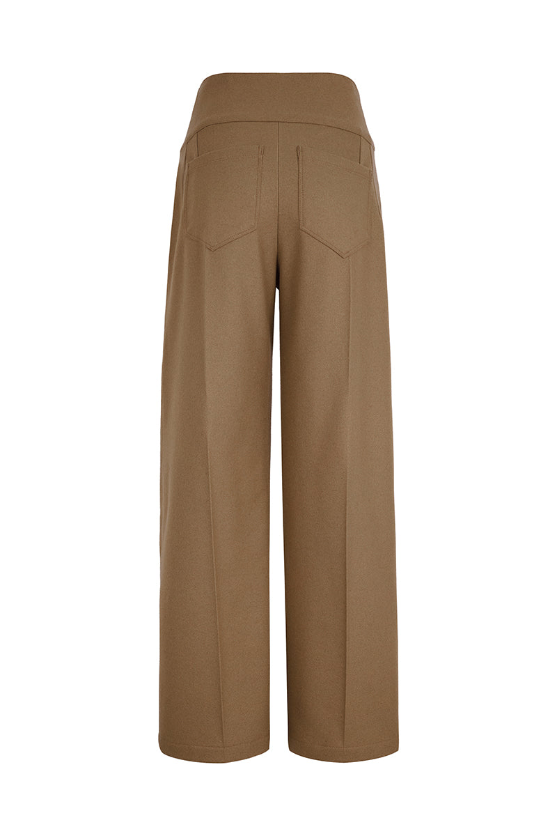 Lorena Saravia Serena wool pants in a relaxed fit, shown from the back, featuring a soft, cozy fabric and tailored design.