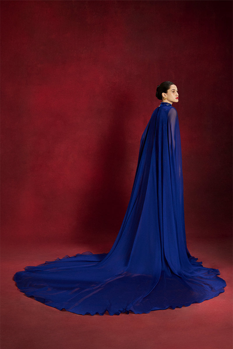 Le Thanh Hoa Lattice Heritage Gown featuring intricate lattice patterns and elegant traditional design.