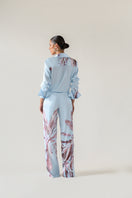Blue print Tinta Latina Soler pants featuring a relaxed fit and stylish design, perfect for casual wear.