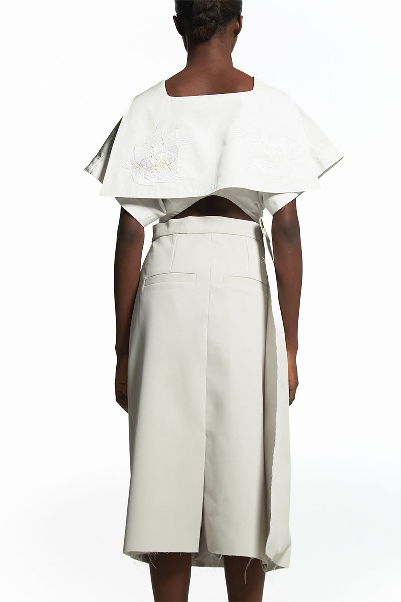 CROPPED COTTON SHIRT WITH EMBROIDERED SAILOR COLLAR AND PIERCED DETAILS - CULT MIA