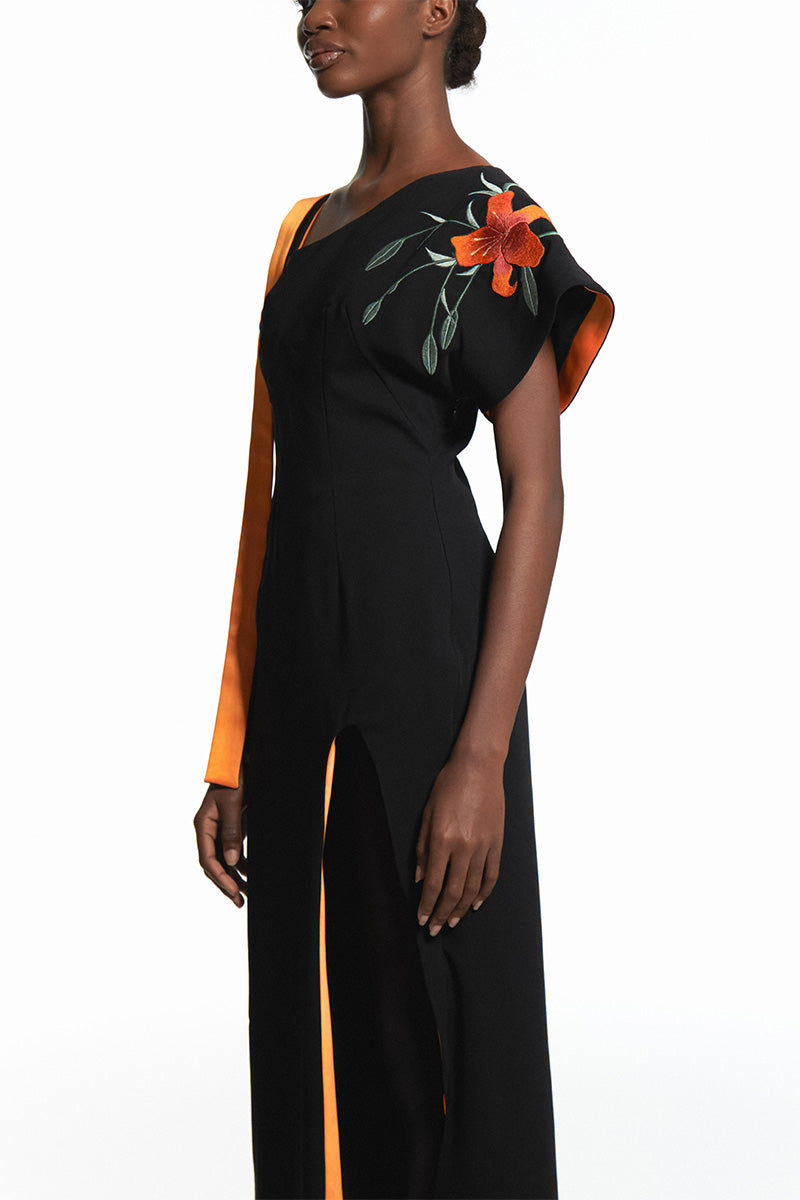 SIGNATURE EMBROIDERED KIMONO DRESS - CULT MIA