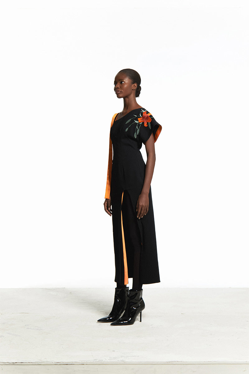 SIGNATURE EMBROIDERED KIMONO DRESS - CULT MIA
