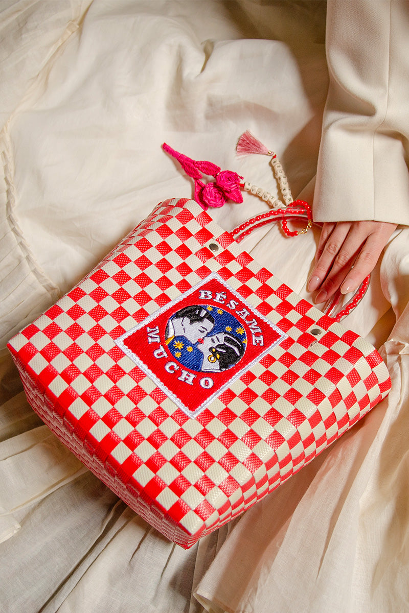 BESAME MUCHO ZUNCHO HANDBAG SMALL IN RED