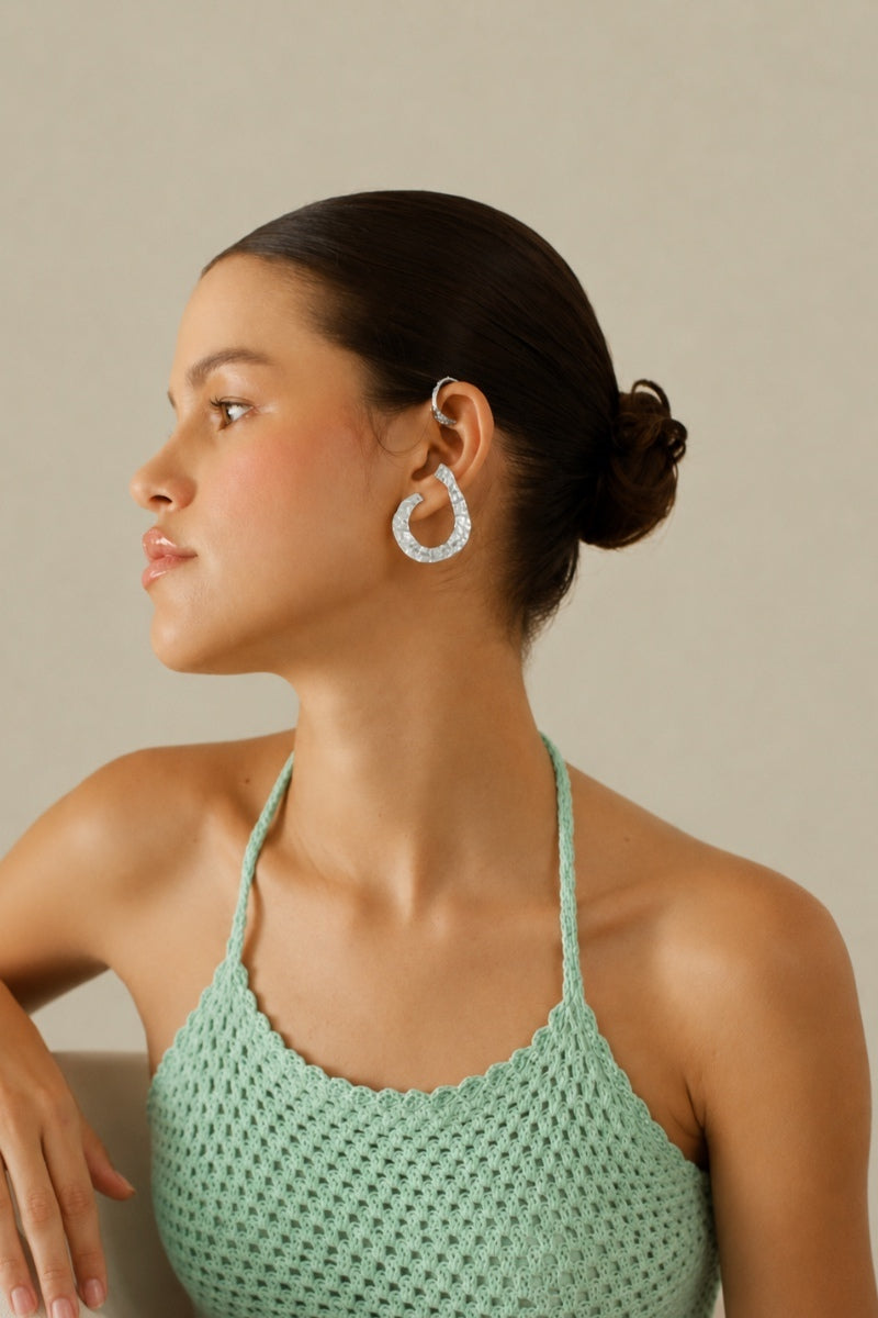 Sara & Flora TROZO DE LUNA hoops earrings with crescent moon design, gold-tone metal, and lightweight, stylish jewelry.