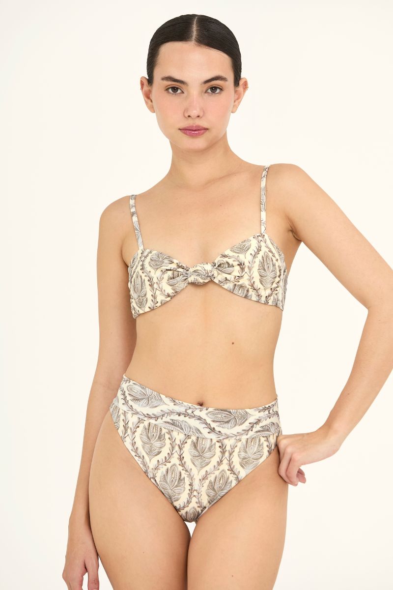 Aguaclara Sultana bandeau bikini top in vibrant print, with adjustable straps and a secure fit, perfect for beachwear.