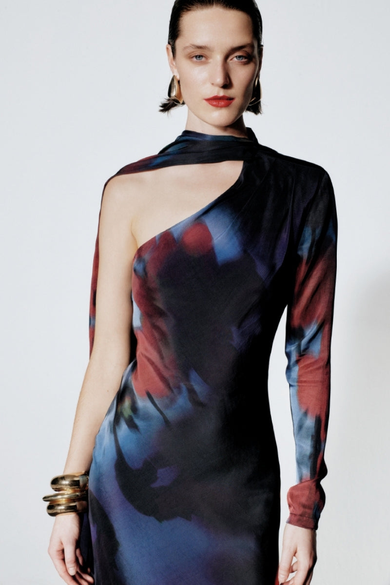 SAHRA NAVY MAXI DRESS IN AMBER SKY - CULT MIA