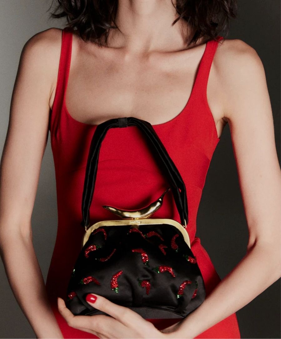 【最終価格 新品 未使用】Sarah's Bag サラズバッグ クラッチバッグ sarah's bag（サラズバッグ）】赤クラッチバッグ クラッチバッグ