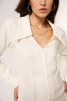Ivory Alba blouse by Señorita, stylish shirt with a relaxed fit, shown on a model with subtle detailing in the image.