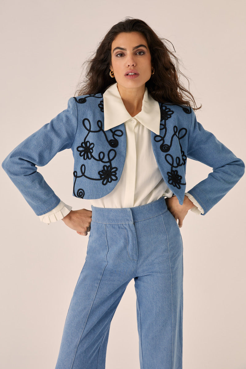 Señorita blue blazer jacket from the Juana collection, tailored fit with lapel collar and stylish design.
