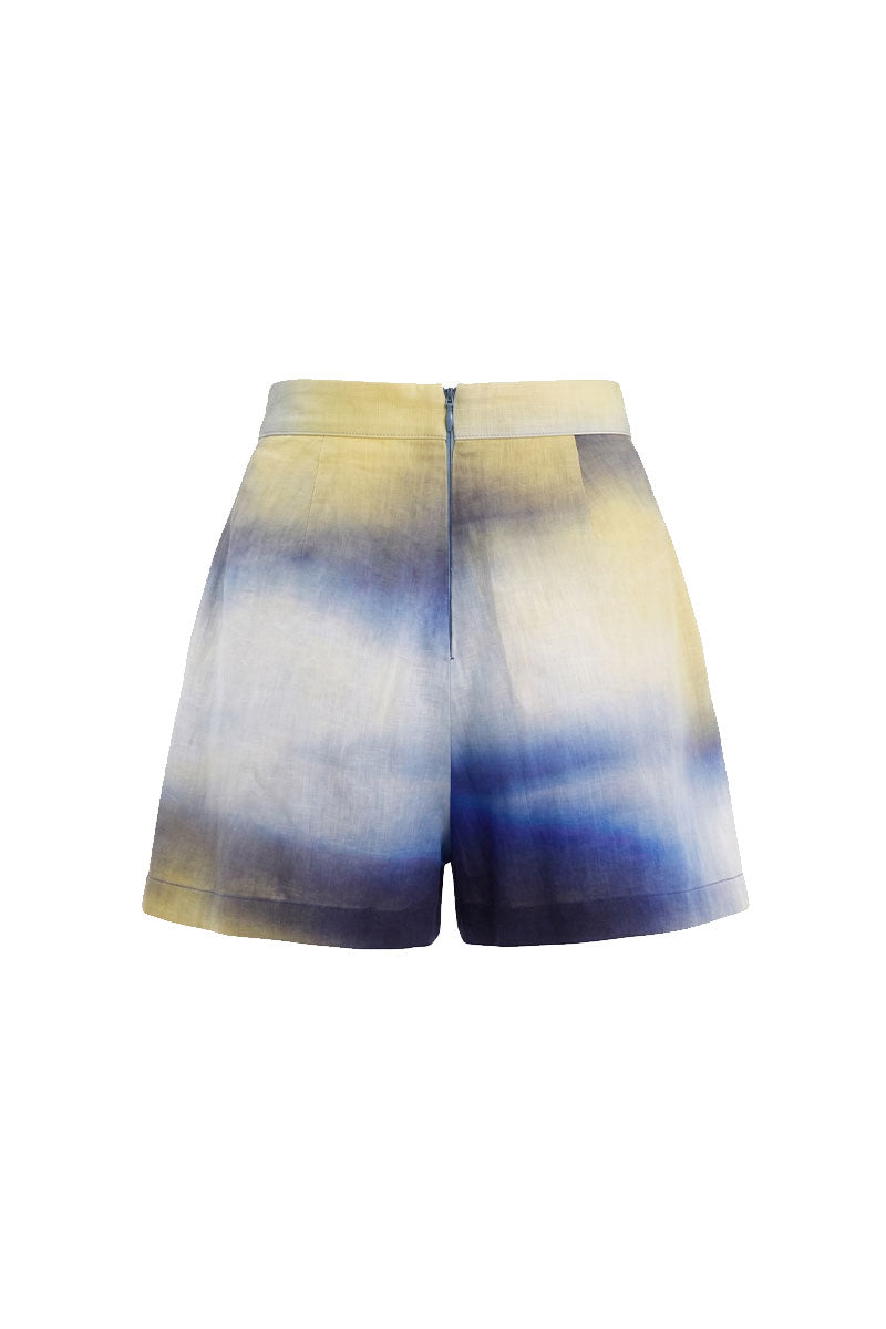 Maylé Vásquez Serenito shorts with waves print, lightweight casual shorts for warm weather.