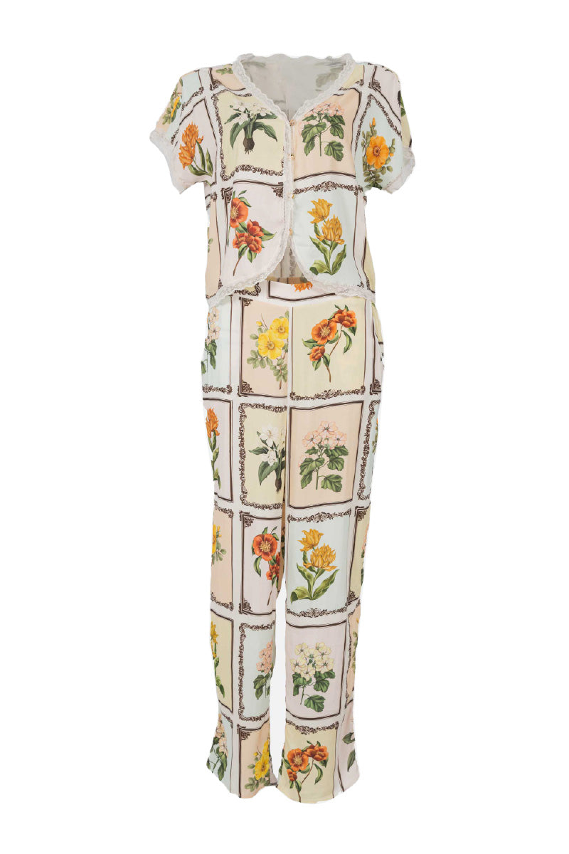 Ellipse Lingerie ellipse continuity short sleeve and pant pajama set, soft fabric, comfortable fit, in a stylish sleepwear design
