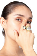 Salvárea Soplo Double Ring in vibrant green, featuring a modern design and polished metal finish.