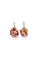 Salvára SOPLO M amber earrings featuring vibrant red resin with sleek gold-tone accents on a white background.