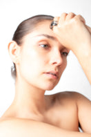 Salvária Soplo Ring Set featuring multiple stylish rings with a smoky finish, perfect for layered jewelry looks.