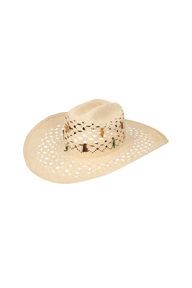 Ser SOUL CLUES hat featuring a stylish brim and adjustable strap, showcased in a close-up image.