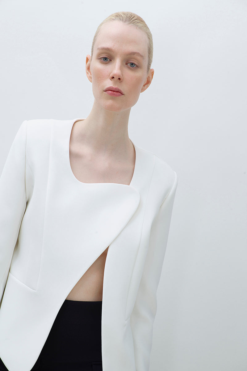 ASYMMETRICAL CROPPED JACKET | CULT MIA | TAGG
