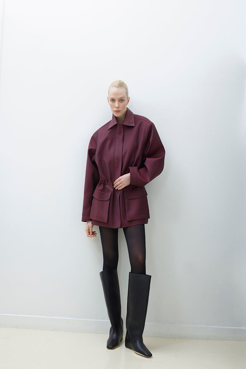 Tagg wool coat with adjustable fur collar, stylish jacket featuring a cozy fur-lined collar and tailored fit.