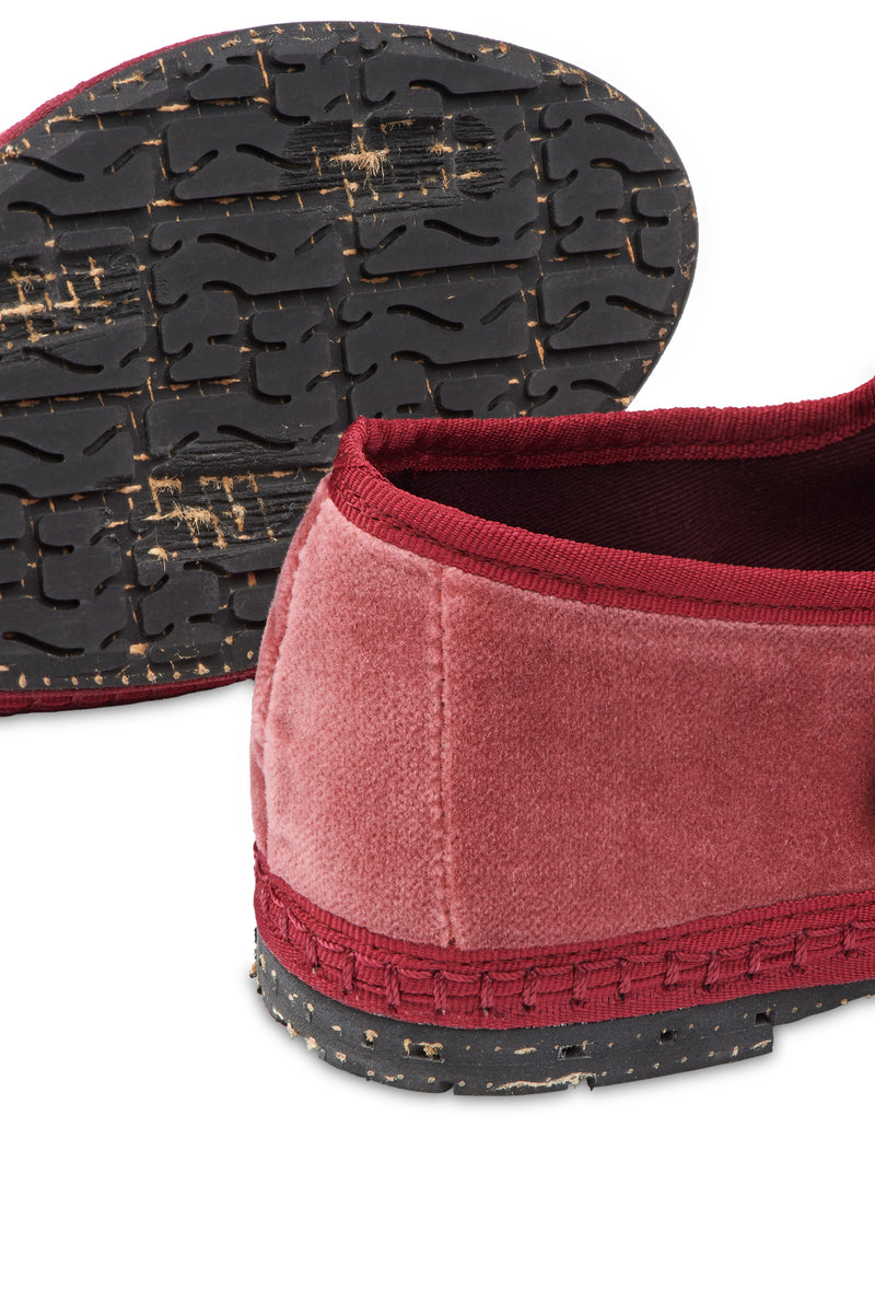 Flabelus Theresa pink flats with dark pink piping, stylish women's slip-on shoes on a neutral background.