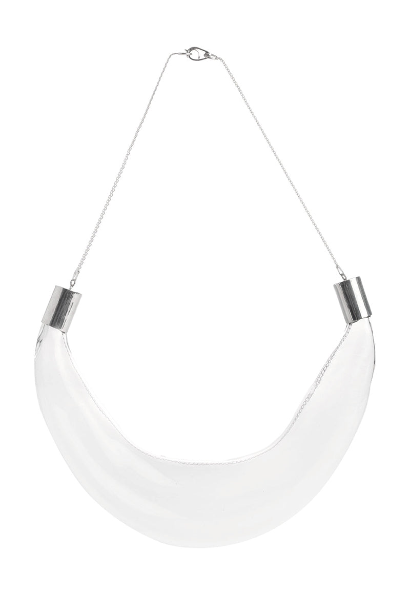 MAZ Manuela Álvarez thick glass choker necklace with clear, bold glass design showcasing in a close-up image.