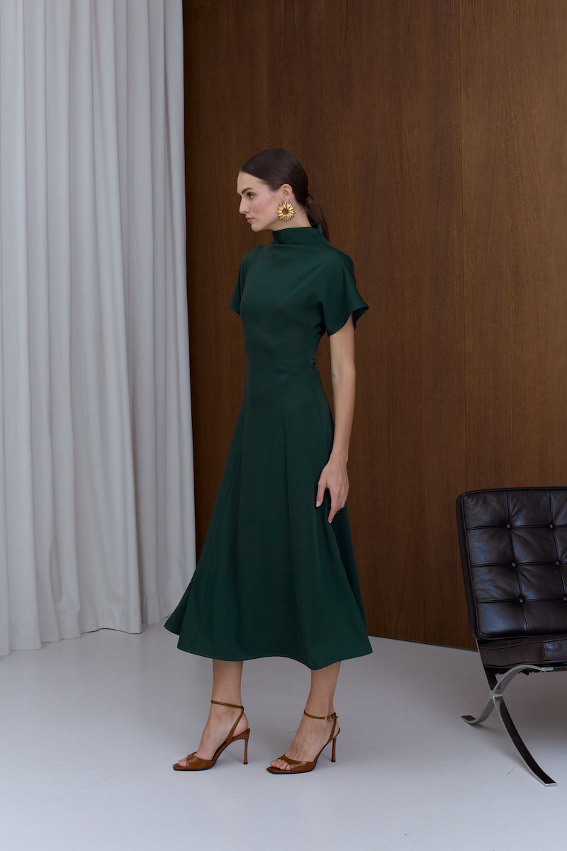 TORI STRUCTURED MIDI DRESS IN DEEP GREEN | CULT MIA | UNDRESS TORI STRUCTURED MIDI DRESS IN DEEP GREEN | CULT MIA | UNDRESS