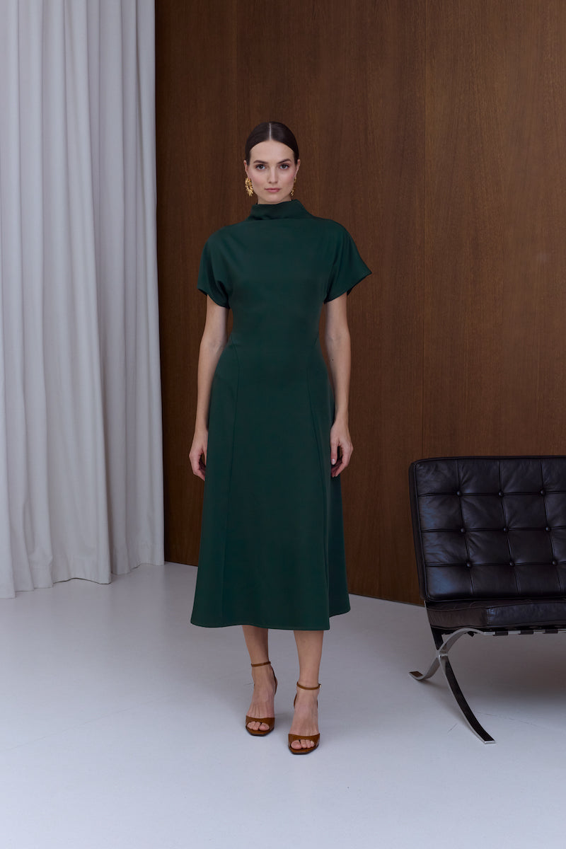 TORI STRUCTURED MIDI DRESS IN DEEP GREEN