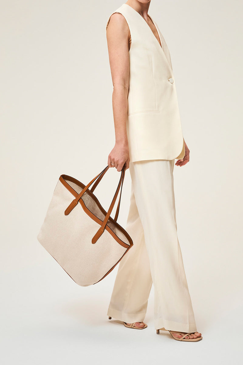 TUSTING COMO TOTE shoulder bag in cream with top handles and spacious interior, stylish for everyday use