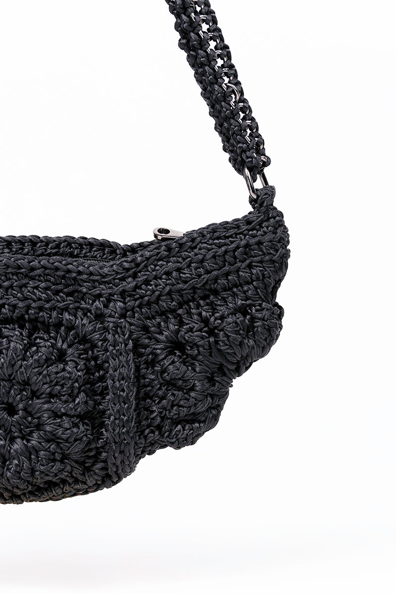 Black Mara Brazil Tulipa Bag shoulder bag with structured design and top handle, stylish for everyday use.