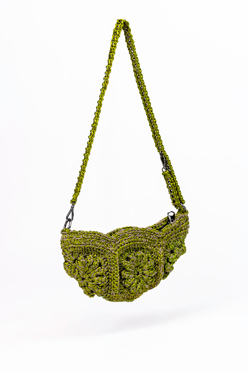 Green Mara Brazil Tulipa shoulder bag with a sleek design, featuring a stylish handle and spacious interior for everyday use.