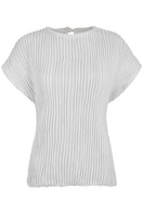 Maz Manuela Álvarez Tulip Furrows T-shirt in ivory, showcasing a stylish casual top with a relaxed fit and subtle design details.