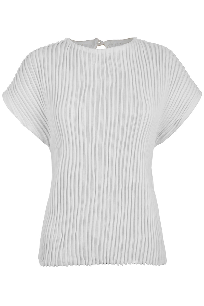 Maz Manuela Álvarez Tulip Furrows T-shirt in ivory, showcasing a stylish casual top with a relaxed fit and subtle design details.