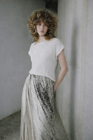 Maz Manuela Álvarez Tulip Furrows T-shirt in ivory, casual tops with a relaxed fit and subtle tulip pattern.