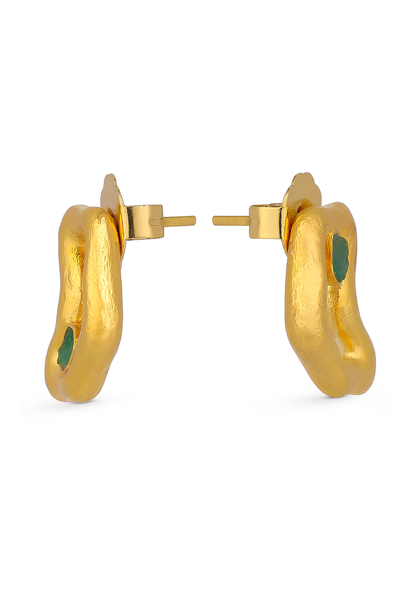 Gold TENA Emerald Stud Earrings by Fenomena, featuring vibrant emerald stones set in elegant gold studs.