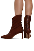 Terry de Havilland Wanda 70 brown suede boots with pointed toes and chunky heels, stylish and fashionable footwear.