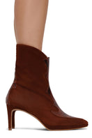 Terry de Havilland Wanda 70 brown suede boots with chunky heels and classic design, stylish footwear for women.