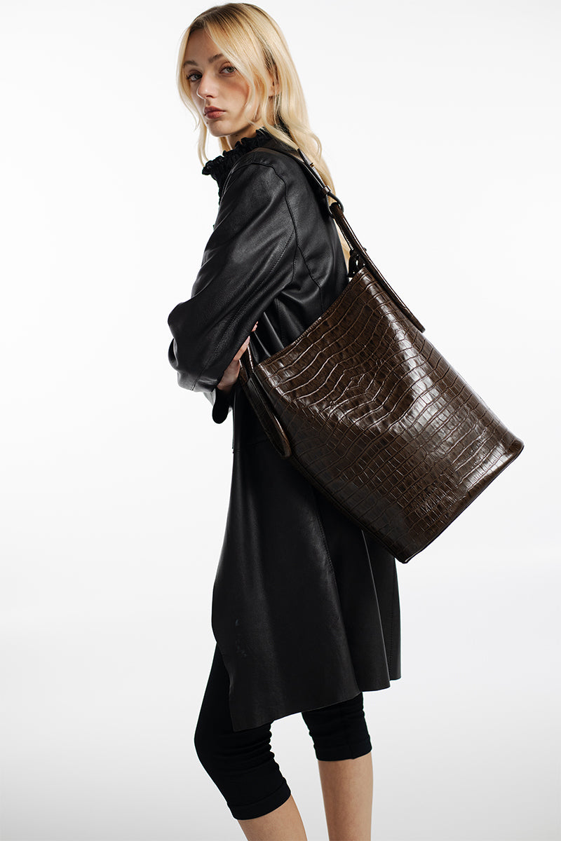 ISIDORA MALVA Tierralta tote bag with crocodile print, stylish shoulder bag with textured faux leather finish.