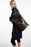 ISIDORA MALVA Tierralta tote bag with crocodile print, stylish shoulder bag with textured faux leather finish.