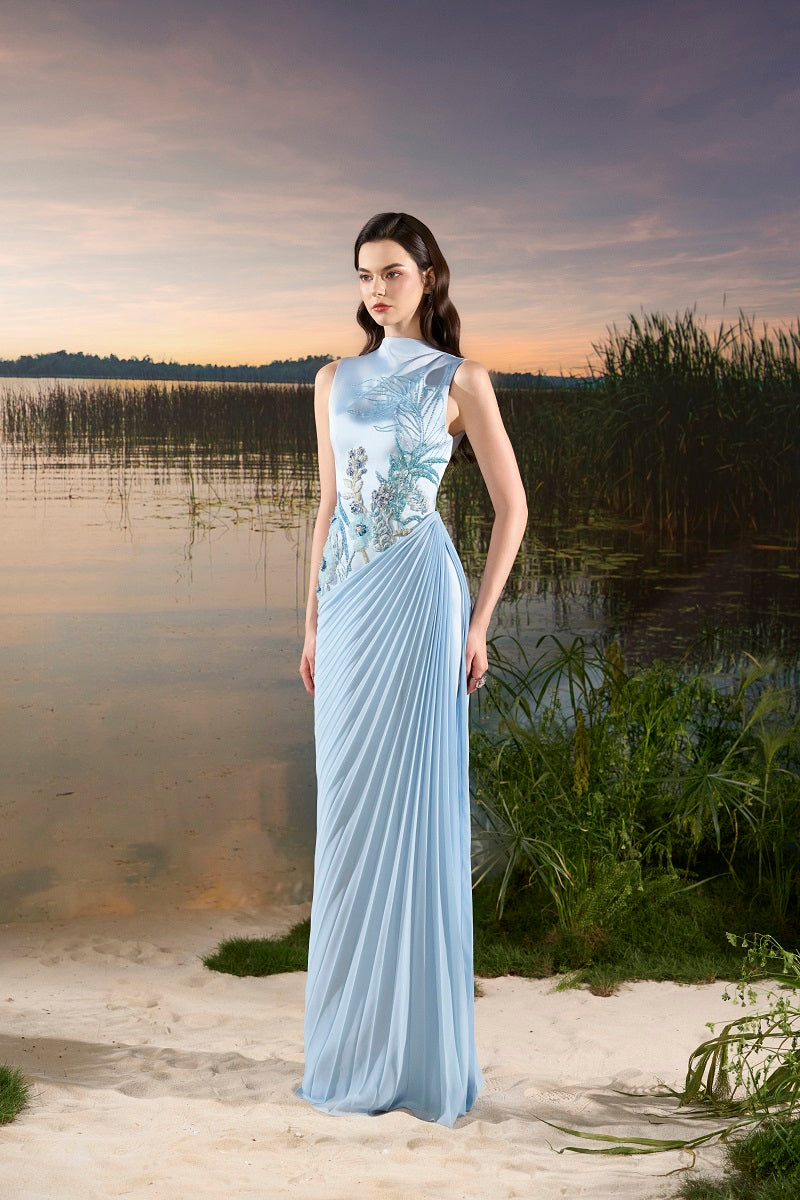 SLEEVELESS CHIFFON GOWN IN BLUE