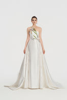 White taffeta bamboo strapless gown by Tracy Studio, elegant dress with smooth fabric and a fitted bodice.