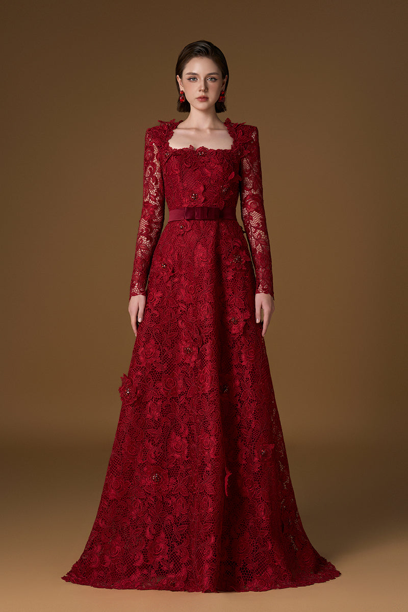 SQUARE GUIPURE LACE AND SILK GOWN IN RED | CULT MIA | I.H.F SQUARE GUIPURE LACE AND SILK GOWN IN RED | CULT MIA | I.H.F
