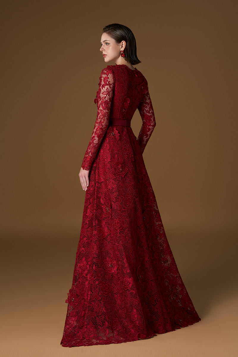 SQUARE GUIPURE LACE AND SILK GOWN IN RED | CULT MIA | I.H.F SQUARE GUIPURE LACE AND SILK GOWN IN RED | CULT MIA | I.H.F