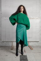 Maz Manuela Álvarez tube petal leather maxi skirt in Milano green, featuring a sleek, fitted design and elegant leather texture.