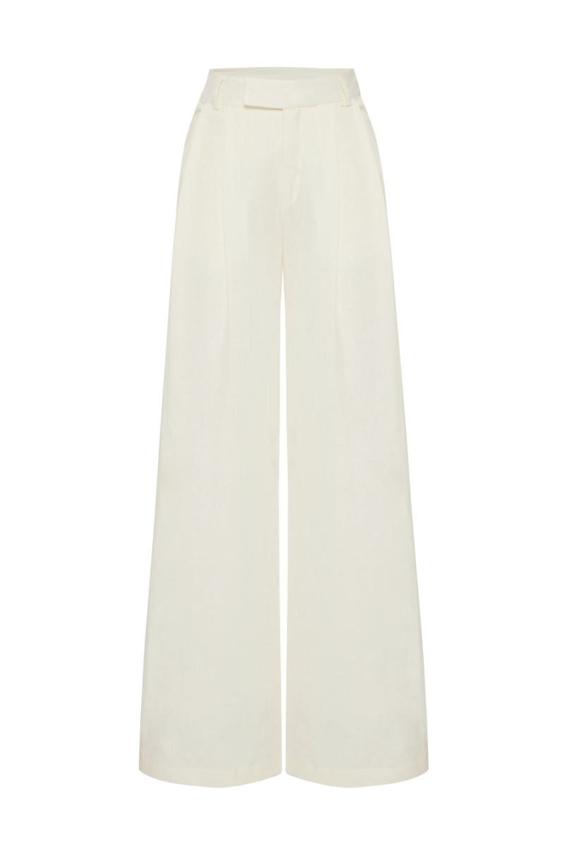 Labeca GALIA Ecru Linen Pants showing lightweight, relaxed fit linen trousers with a natural ecru color and tailored design.
