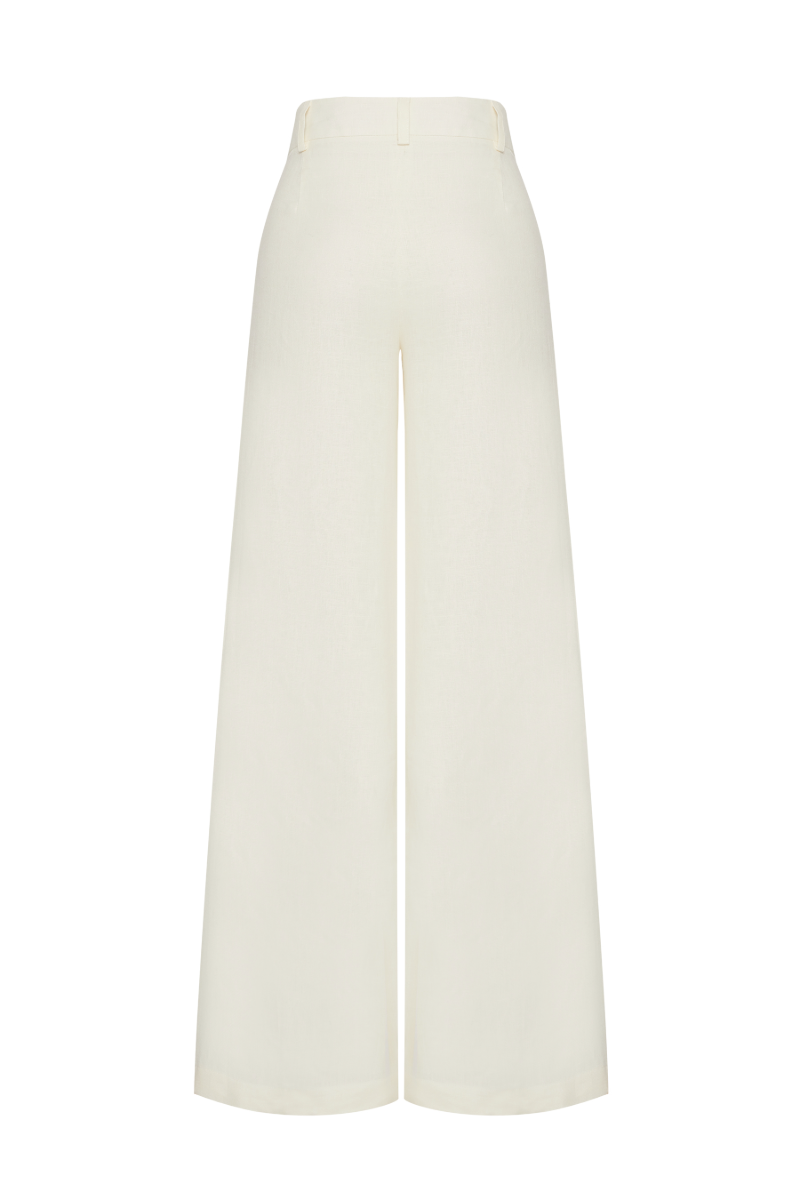 Light ecru linen pants by Labeca featuring a relaxed fit and natural fabric texture, perfect for casual and warm-weather wear.