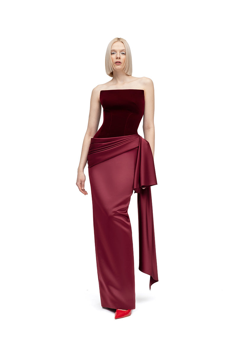 Moon Hakaan Yildirim Sule deep burgundy and wine maxi dress with flowing fabric and elegant design, perfect for formal occasions.
